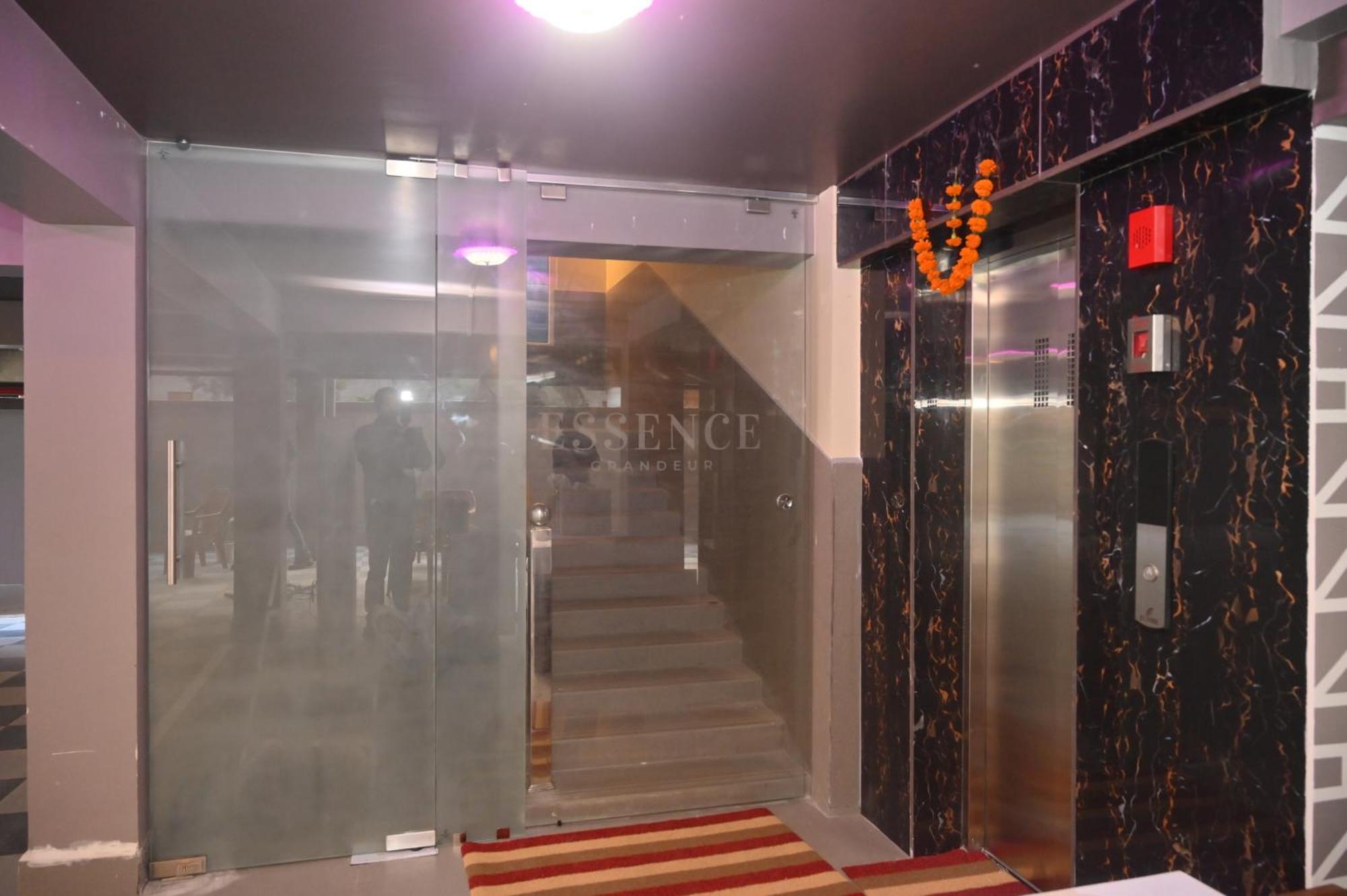 Hotel Essence Grandeur Guwahati Exterior foto